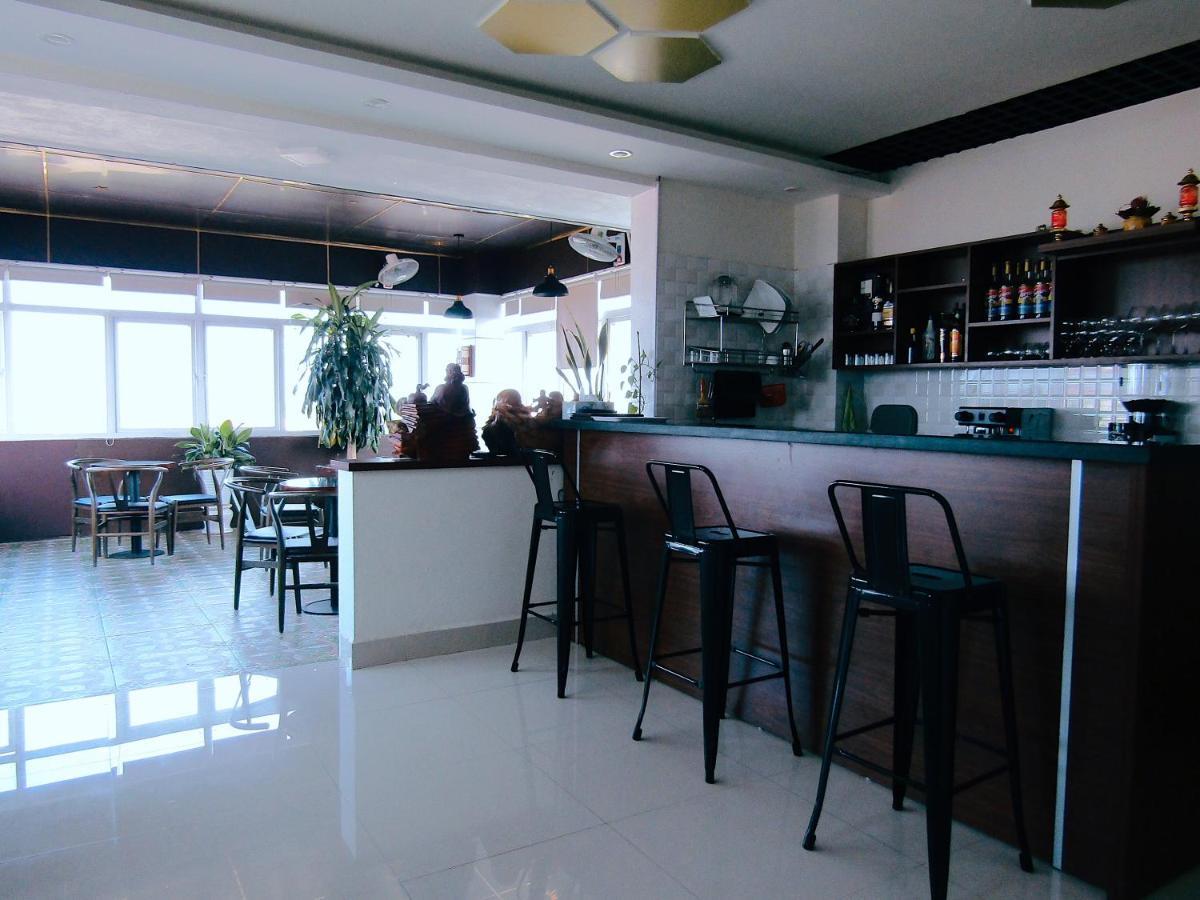Hoang Dat Hotel Dong Hoi Esterno foto